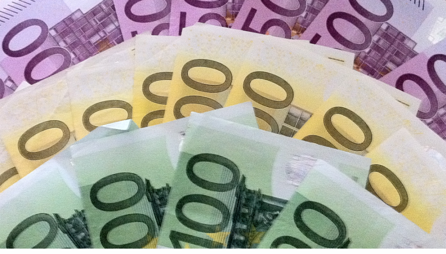 393206 - Europäische Zentralbank schenkt jedem Bürger 5.000 Euro