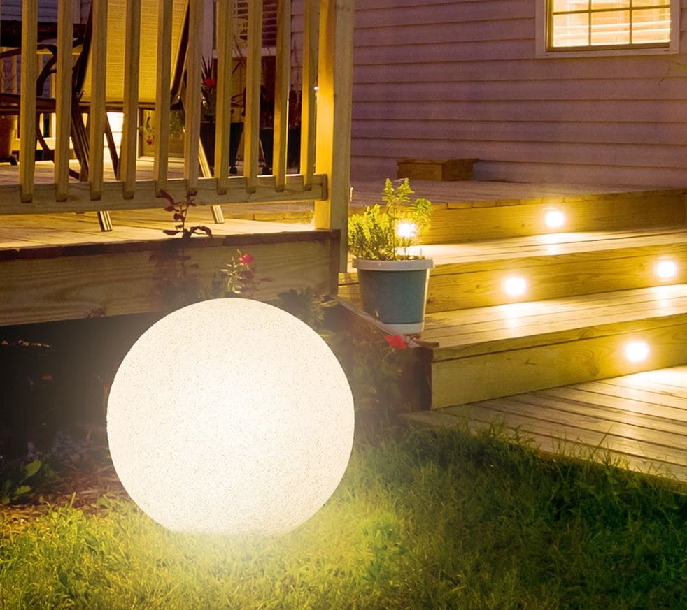 LED Leuchtkugel Garten Beispiel terrasse veranda - Leuchtkugeln und Kugelleuchten für den Garten und Terrasse